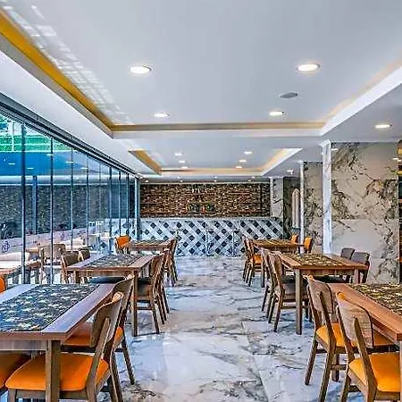 Arsi Paradise Szálloda 4*